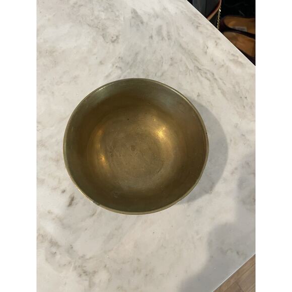 Vintage Engraved Brass Bowl Trinket Dish With Patina Shelf Decor 4.5”‎ Diameter - Picture 6 of 9
